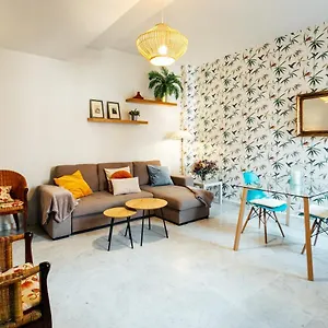 Chic By The Cathedral Apartamento